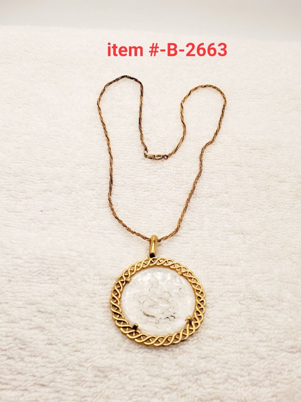 1 Vintage Gold tone TRIARI Pendant Necklace, item # B- 2663 ,. wt. 21 grams.